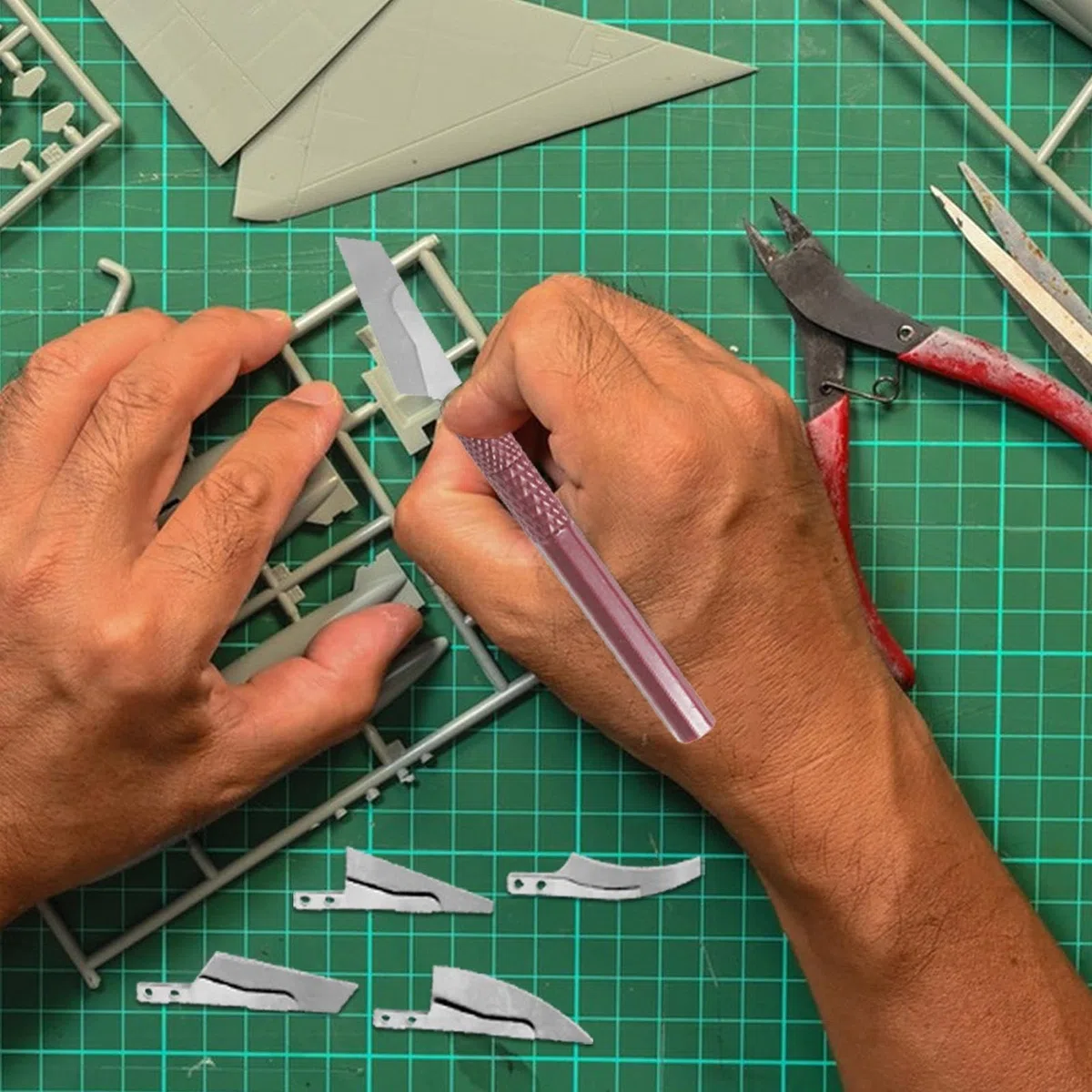 Kit di Seghetti da Modellismo di Precisione | 4 Utensili Mini per Taglio, Intaglio e Rifinitura | Per Legno, e Hobby Fai da Te | Ideale per Lavori di Dettaglio e Precisione